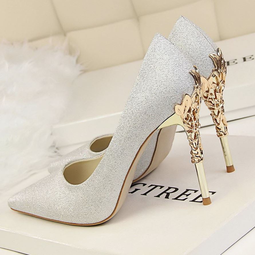 Female host bridesmaid stiletto pointed wedding shoes