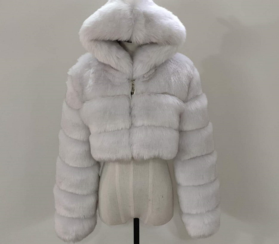 Short hooded faux fur long sleeve coat